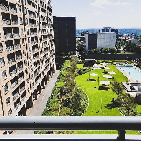 Westpoint Sandton Apartments 요하네스버그 외부 사진