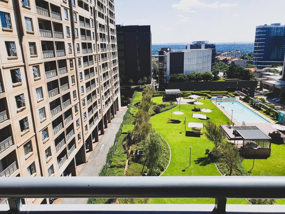 Westpoint Sandton Apartments 요하네스버그 외부 사진